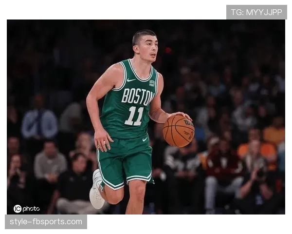 普里查德无球跑动制造空位，三分效率领跑绿军替补席