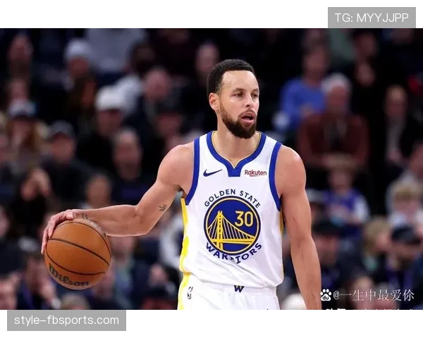 库里三分命中率提升明显，关键时刻得分能力超哈登
