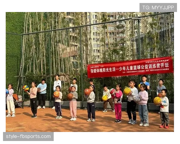 掌握三步上篮违例的关键，如何准确判定投篮动作的结束时间